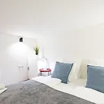 Centrally Located Comfortable Apartment