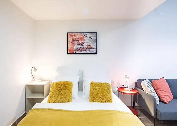 Centrally Located Comfortable Apartment